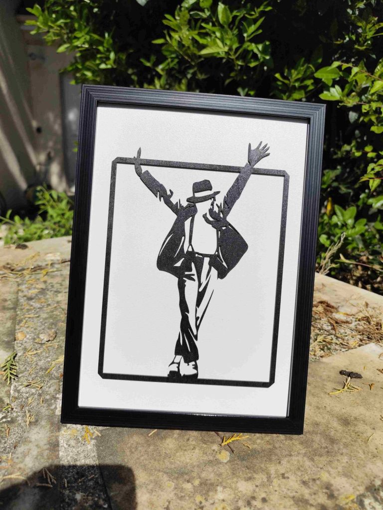 Tableau découpe laser silhouette Michael Jackson noir et blanc